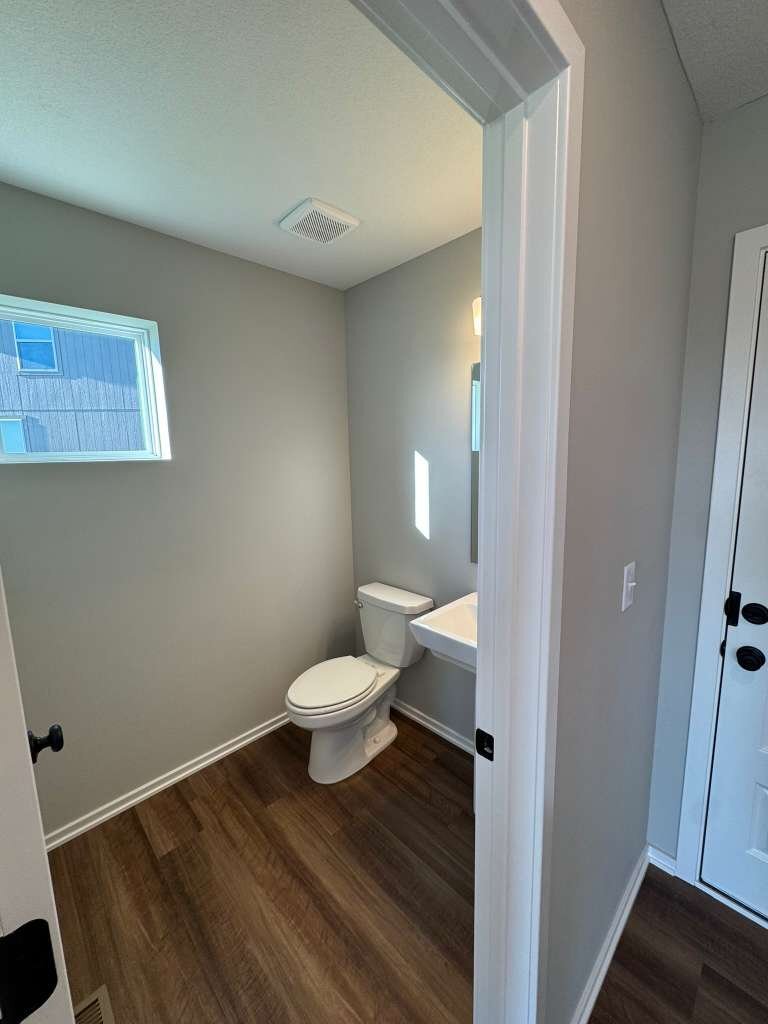 Building Photo - 1428 Vantage Dr