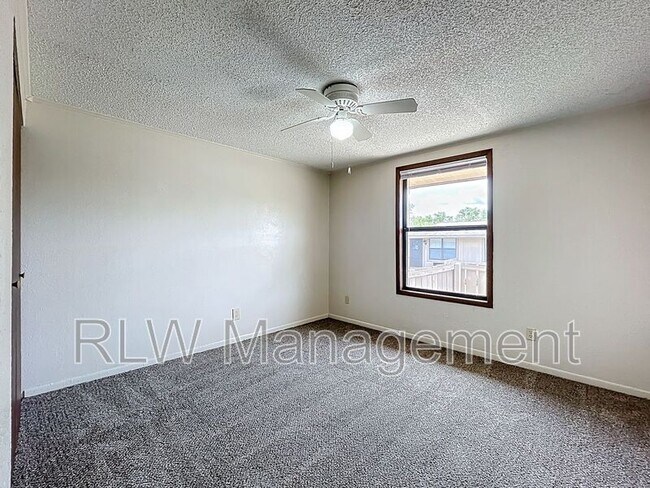 Building Photo - 611 Mt Homer Rd