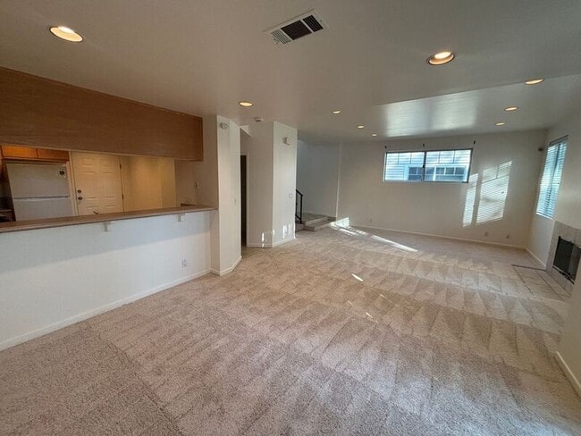 Building Photo - 525 Orange Grove Pl