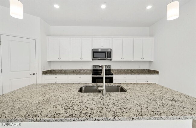 Building Photo - 15059 Palamos Cir