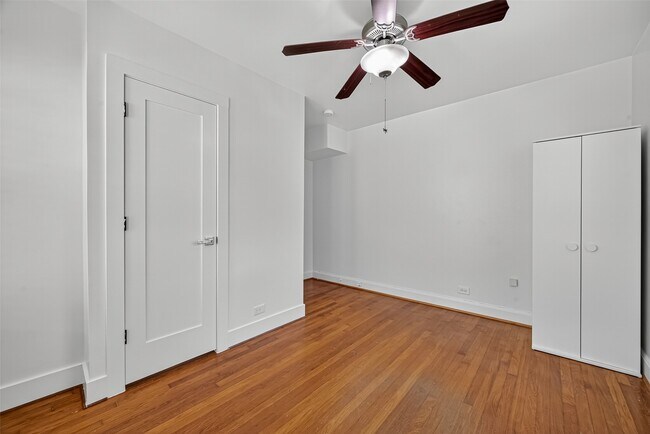 Building Photo - 2328 McClendon St