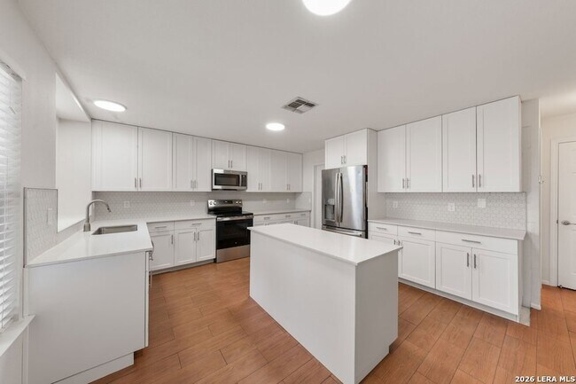 Building Photo - 1207 Canyon Parke Dr