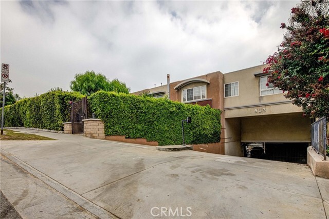Primary Photo - 532 Mariposa Ave
