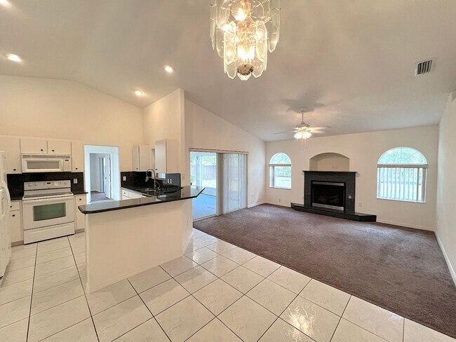 Building Photo - 106 Point of Woods Dr