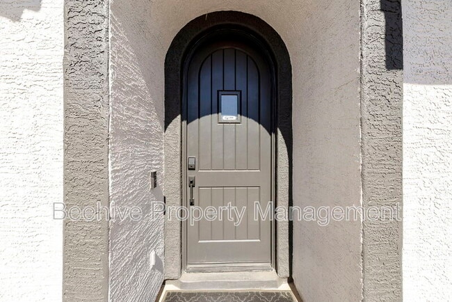 Building Photo - 2314 W Jake Haven