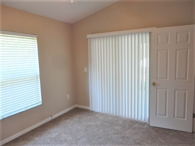 Building Photo - 3213 Dunstable Dr
