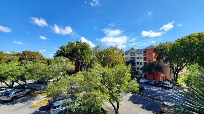 Building Photo - 8290 Lake Dr