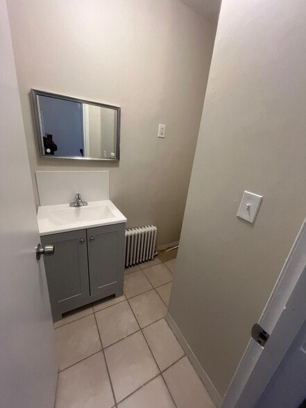 89 Mt Prospect 1C - 87 Mount Prospect Ave
