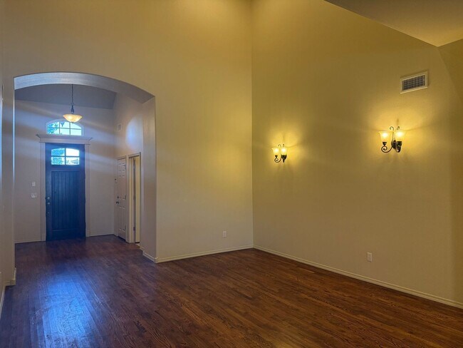 Building Photo - Welcome to your beautiful 3 bedroom home in the Battle Creek golf community!