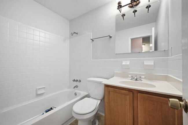 Building Photo - 3228 Dunnbury Ct