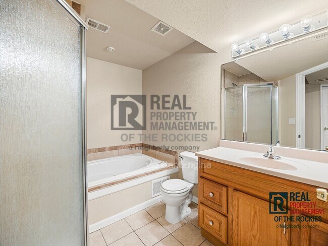 Building Photo - 2702 Rigden Pkwy