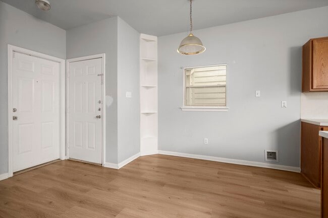 Building Photo - 11911 Chetman Dr