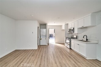 Building Photo - 8734 Ramsgate Ave