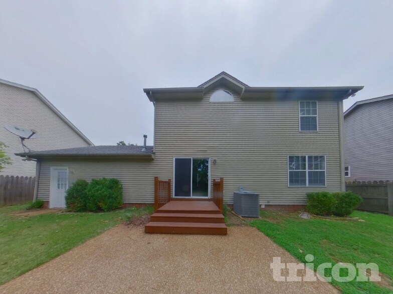 Building Photo - 2041 Glastonbury Dr