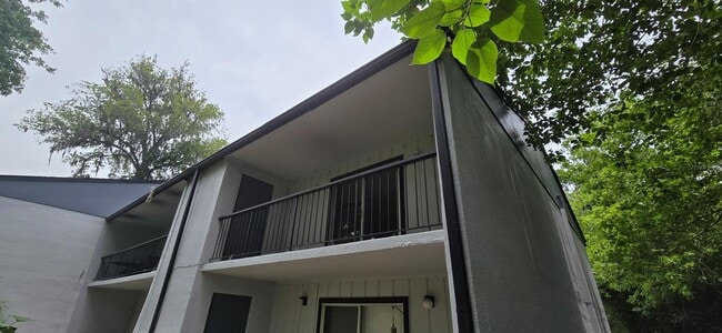 Building Photo - 3321 SW 34th Ave