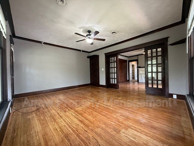 Building Photo - 4325 Sumner St