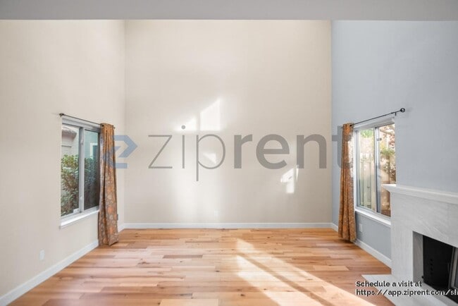 Building Photo - 2666 Kentworth Way