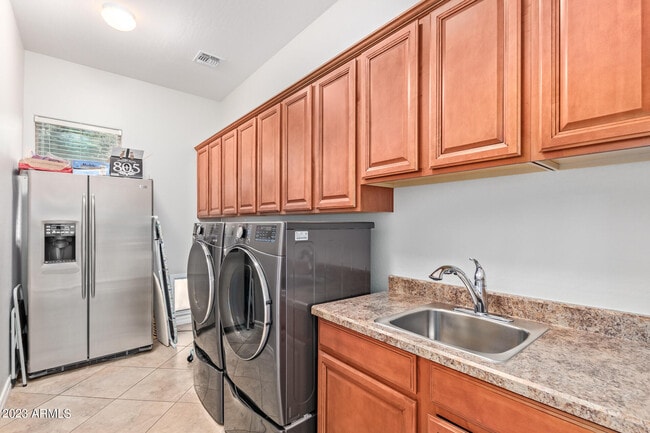 Building Photo - 19888 E Russet Rd