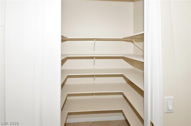 Building Photo - 5707 Golden Leaf Ave