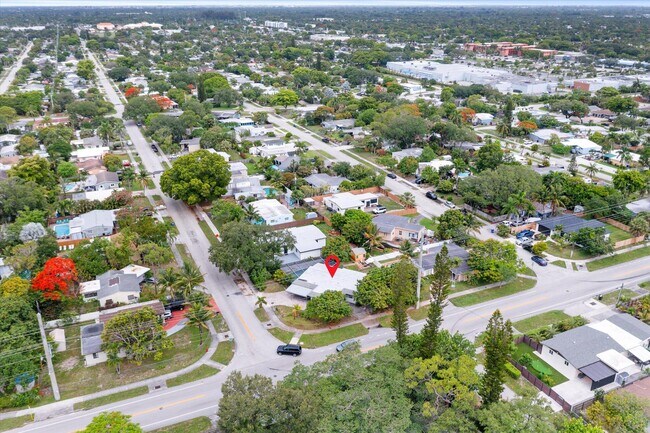 Building Photo - 3101 SW 16th St