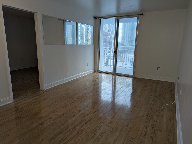 Building Photo - 850 N Miami Ave