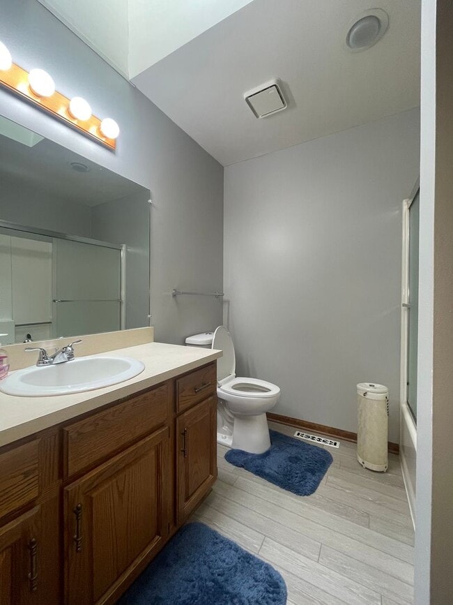 Building Photo - Two Bedroom 55+ Condo in Kalamazoo