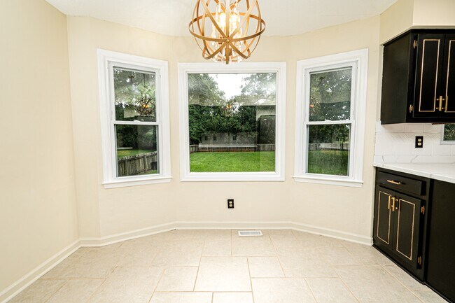 Building Photo - 419 Boros Rd