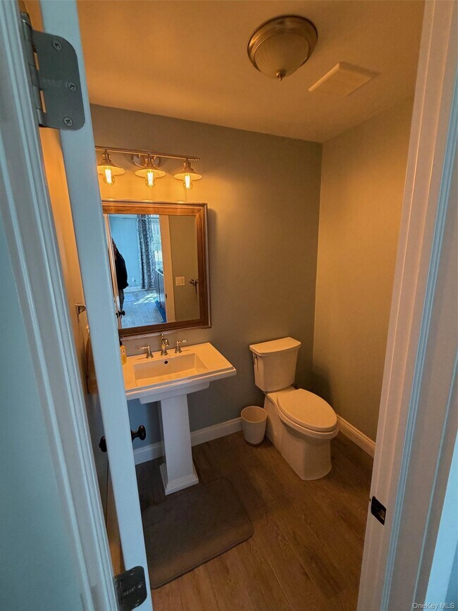 Building Photo - 27 Deer Path