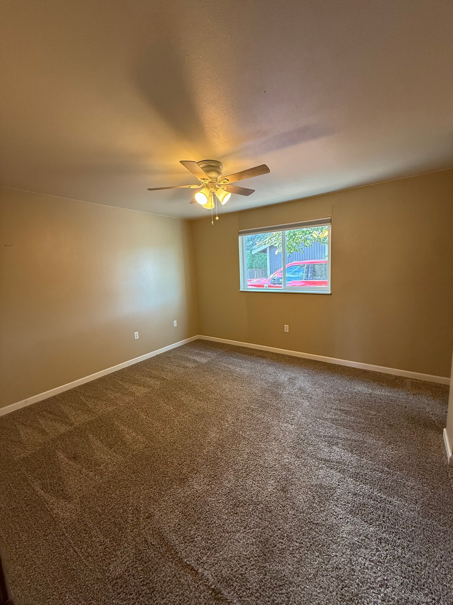 Building Photo - 712 Avenue B