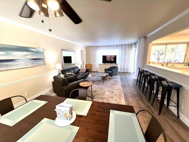 Building Photo - 5580 Tamberlane Cir