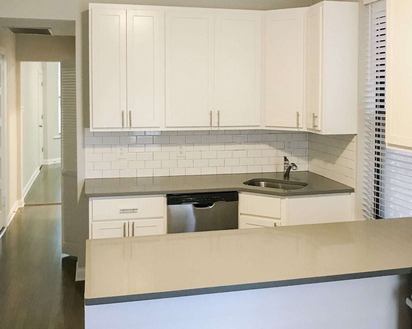 Building Photo - 2732 N Wayne Ave