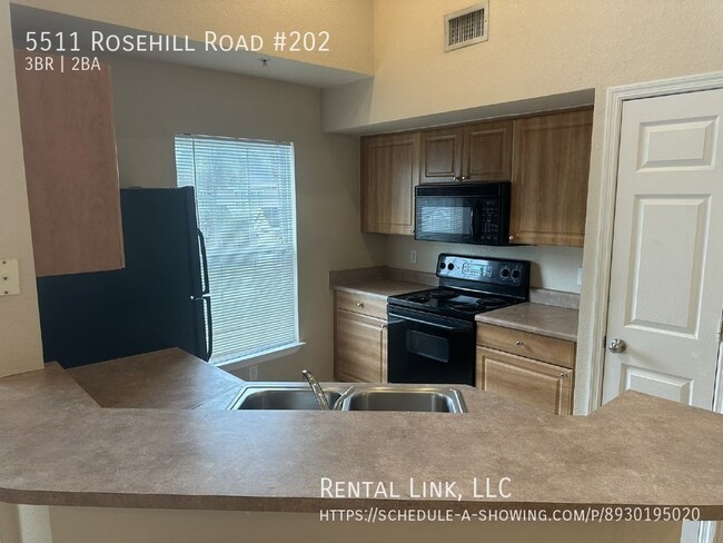 Building Photo - Charming 3-Bed, 2-Bath Condo with 1,499 Sq...