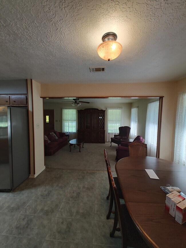 Building Photo - 9023 Brittonville Rd