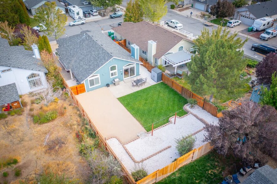 Building Photo - 1059 Chesterfield Ct