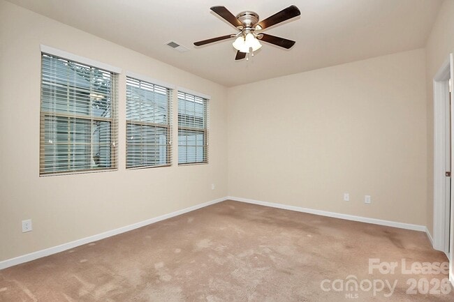 Building Photo - 5040 Mockernut Ln