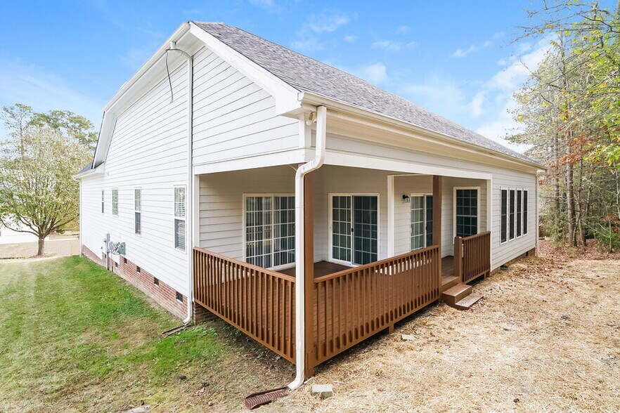 Building Photo - 8537 Battery Crest Ln