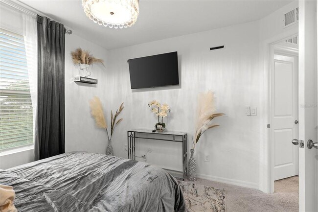 Building Photo - 840 Longboat Dr