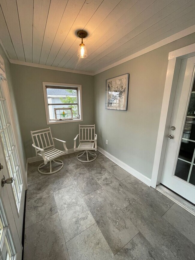 Building Photo - Gorgeous fully furnished home in Cramerton!!