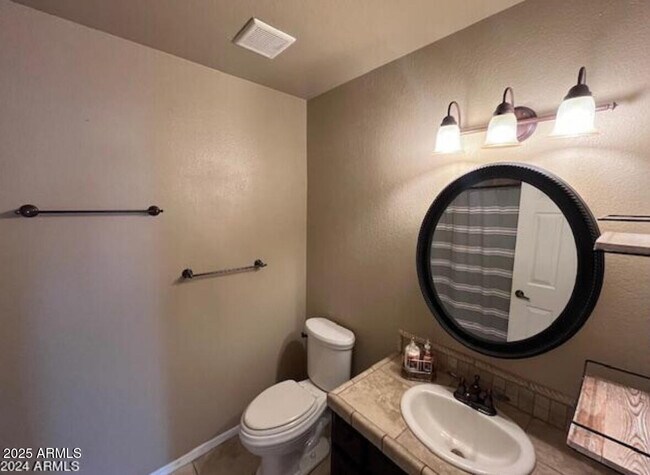 Building Photo - 6747 N 78th Pl