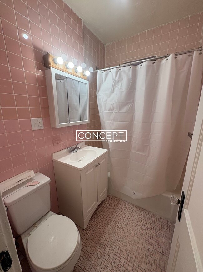 Building Photo - 7 Price Rd