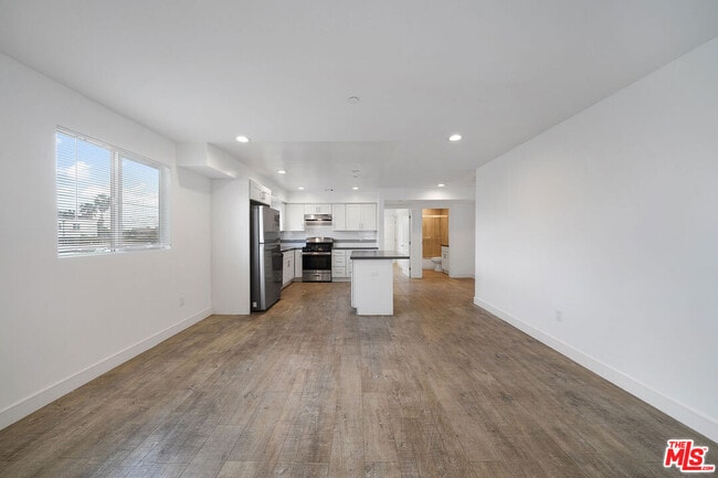 Building Photo - 14228 Sylvan St