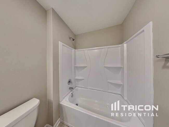 Building Photo - 66 Raphael Ln