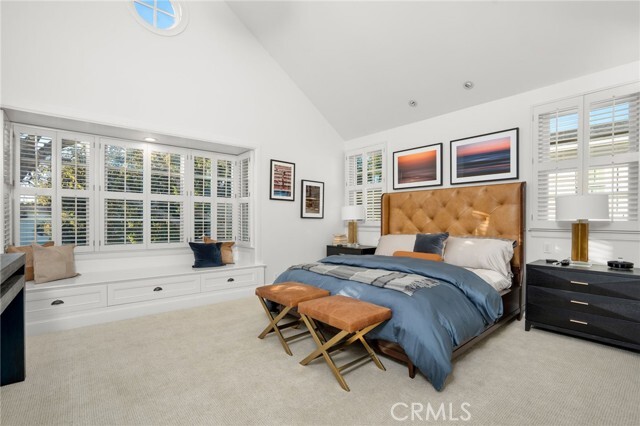 Building Photo - 738 N Almar Ave