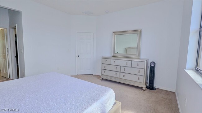 Building Photo - 5529 Aquila Ave