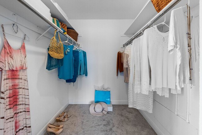 Building Photo - Sailboat-Ready Waterfront Home with Spectacular Scenic Views