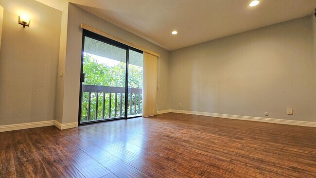 Building Photo - 8283 Willis Ave