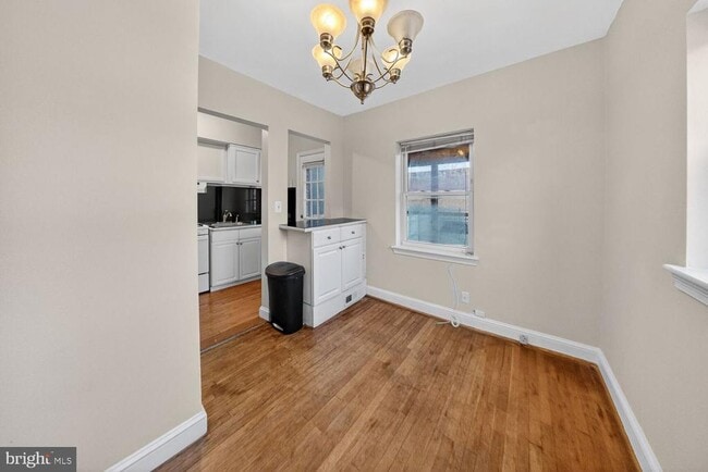 Building Photo - 706 S Orme St