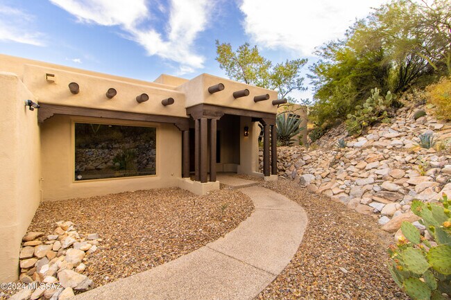 Building Photo - 6269 N Paseo Valdear