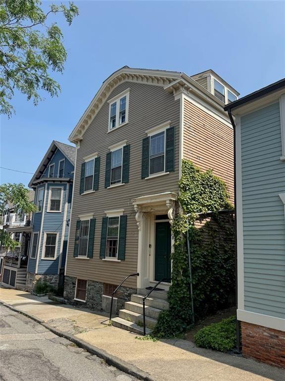 Building Photo - 8 Barney St