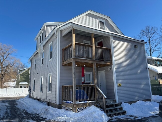 Building Photo - 68 Laurel St